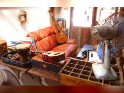 Singing on the beach
