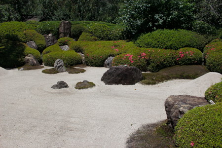 Karesansui garden
