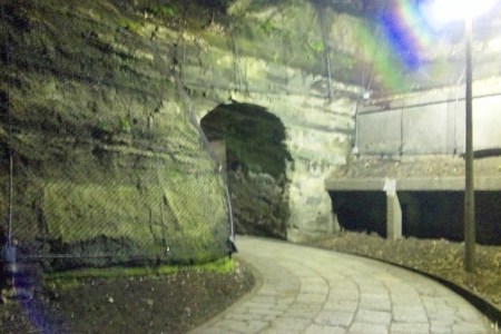 Small and oldest tunnel in Yokosuka(*´꒳`*)