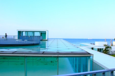 Sunny sky upon Yokosuka MOA