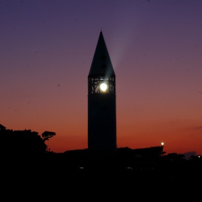 Briliant light from the new lighthouse( ˶˙ᵕ˙˶ )