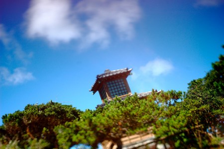 Small woody box lighthouse