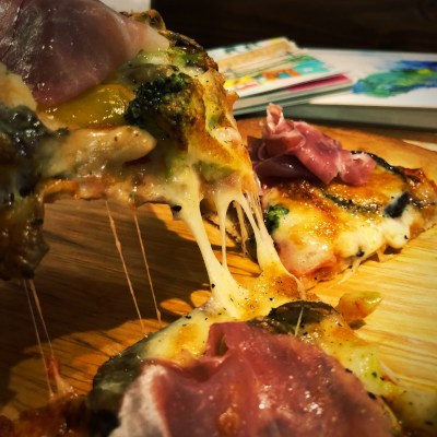 Vivid colors of the pizza and tasty cheese♡〜٩( ˶´꒳`˶ )۶〜♡