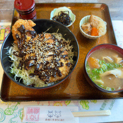 Lunchtime in Uraga - Today Japanese cutlet on the rice bowl